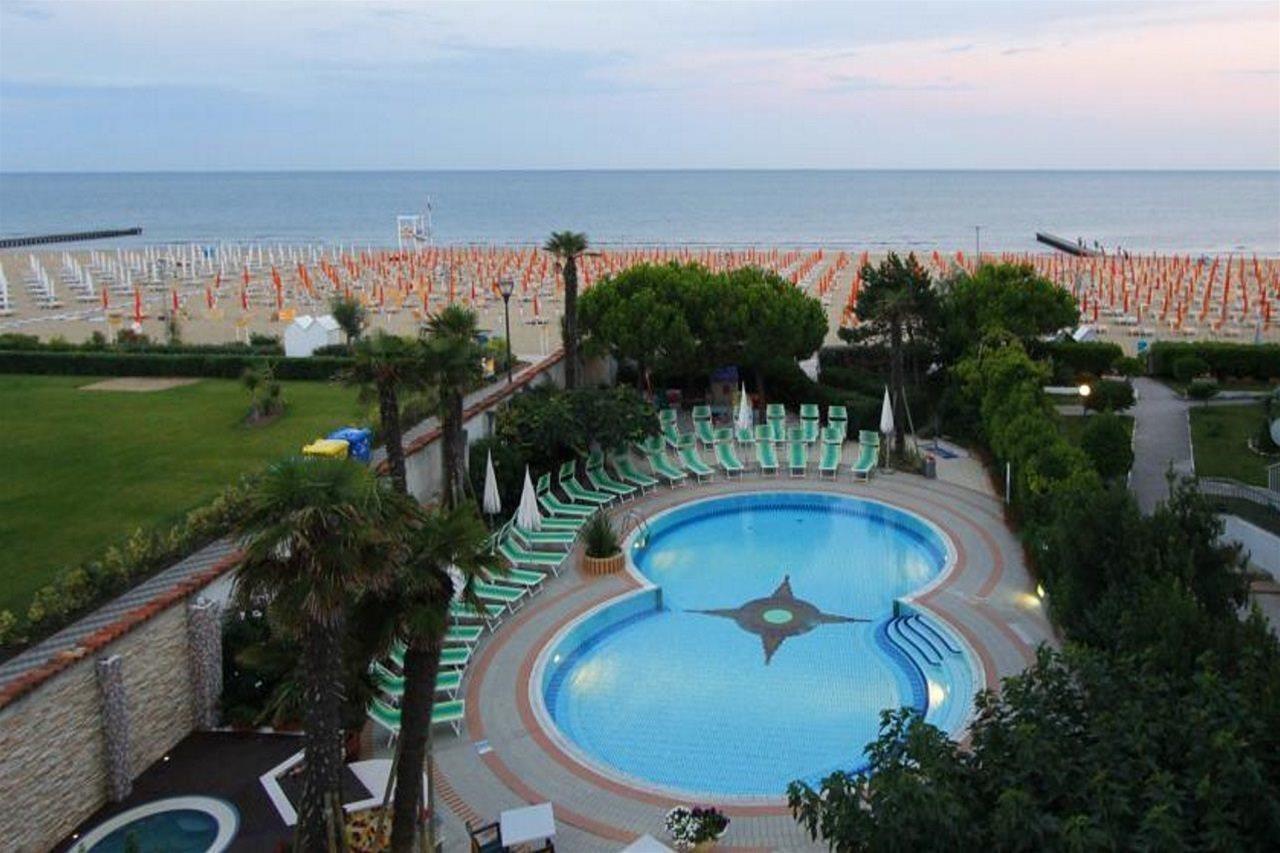 Park Hotel Cellini Lido di Jesolo Ngoại thất bức ảnh